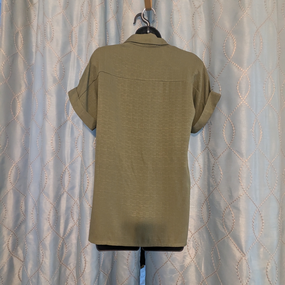 107. NWOT Green Button Down Shirt with Short Sleeves - Picture 3 of 6